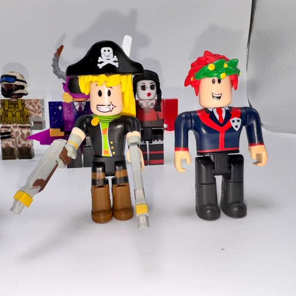 ROBLOX Classics Series 7 Figure Set Jazwares - Picture 3 of 8